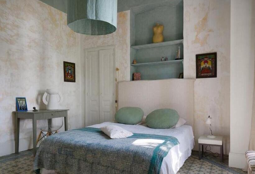 غرفة قياسية مطلّة علي حمام السباحة, B&b Maison Felisa