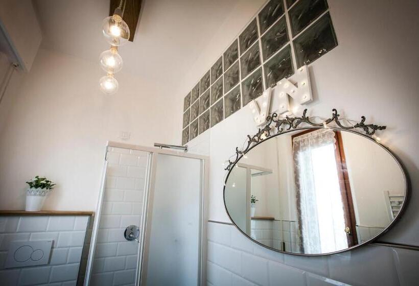 اتاق استاندارد, B&b Villa Ngiolò Vista Mare