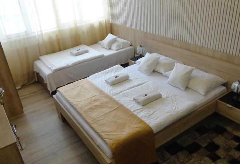 4인용 스탠다드 룸, Centrum Szeged