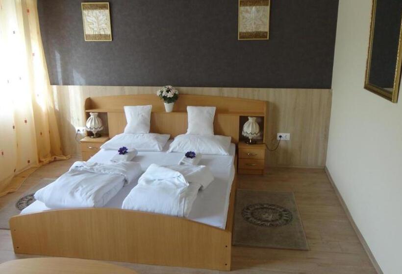 침실 1개 아파트, Centrum Szeged