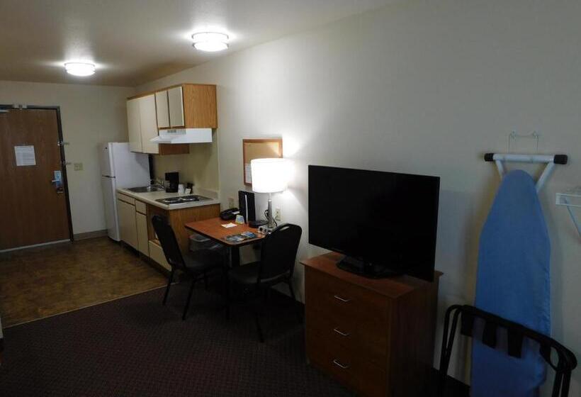 适用于残疾人士的豪华房间, Days Inn & Suites By Wyndham Rochester South