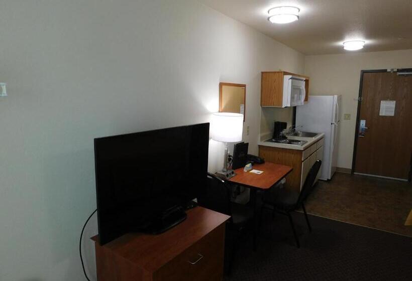 适用于残疾人士的豪华房间, Days Inn & Suites By Wyndham Rochester South