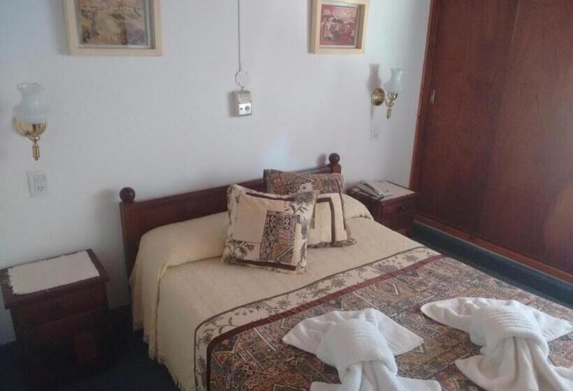 スタンダードルーム, Demi