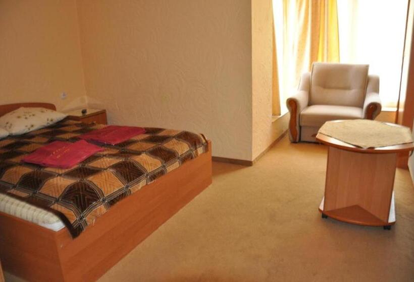 스탠다드 트리플 룸, Extreme