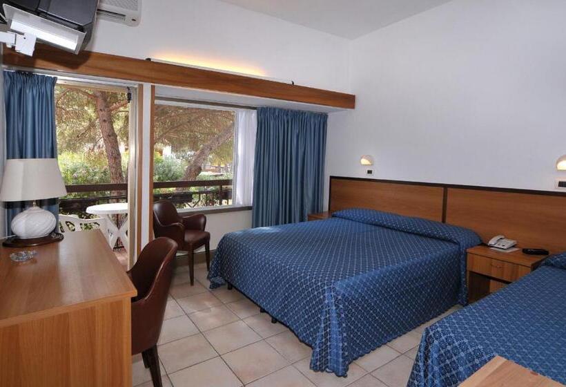 غرفة قياسية مزوَّدة بشُرفة, Lilly