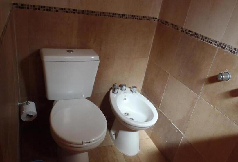 스탠다드 트리플 룸, Maracas