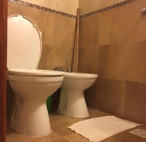 스탠다드 트리플 룸, Maracas