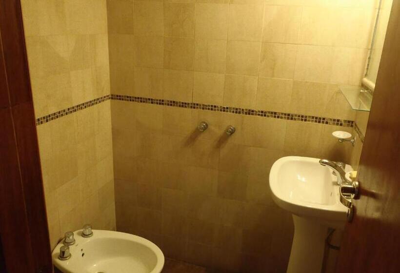 수피리어 룸, Maracas