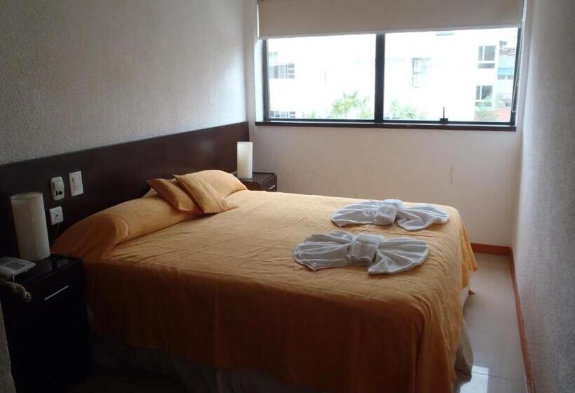 수피리어 룸, Maracas