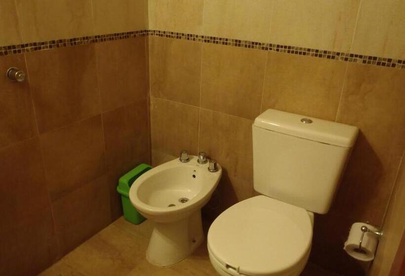 스탠다드 룸, Maracas