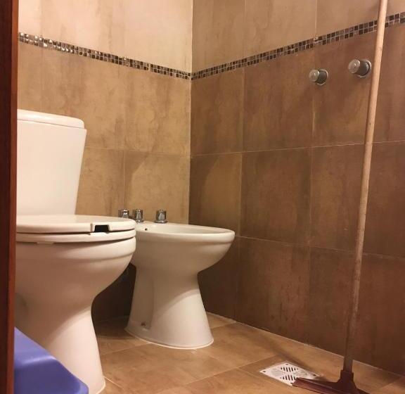 스탠다드 룸, Maracas