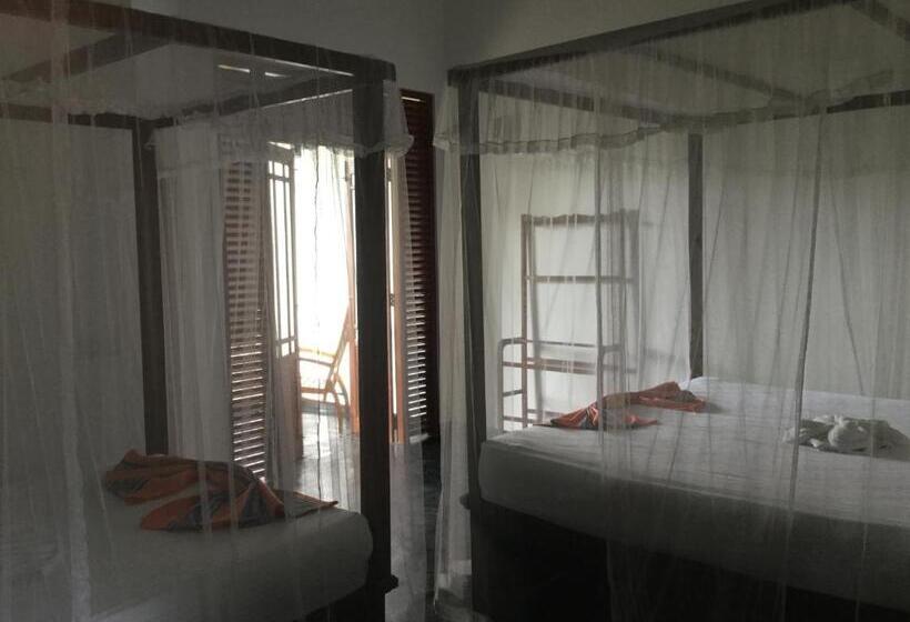 带阳台的豪华间, Dew Drop Villa