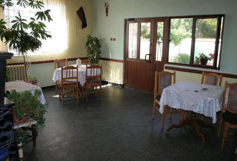 غرفة قياسية ثلاثية حمام مشترك, Guest House Edelvais