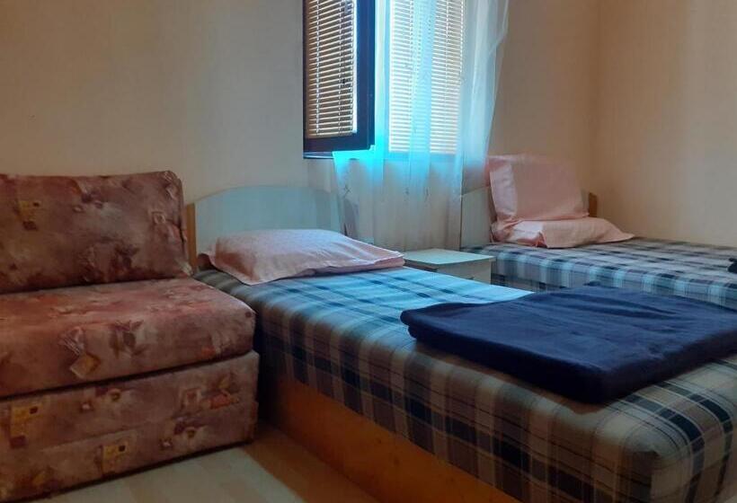 جناح, Guest House Edelvais