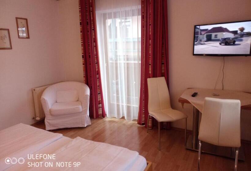 חדר סטנדרט עם מרפסת, Haus Höller