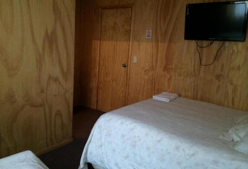 اتاق کلاسیک سه تخته, Hostal Internacional