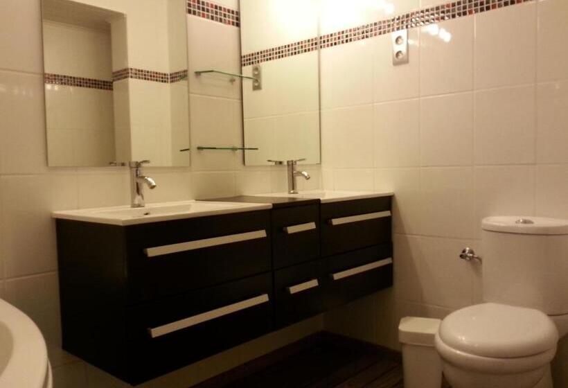 스탠다드 트리플 룸, La Villa Roannaise