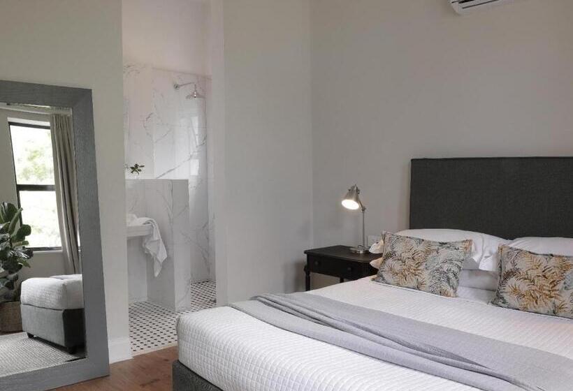 スーペリアールーム, One Kensington Boutique