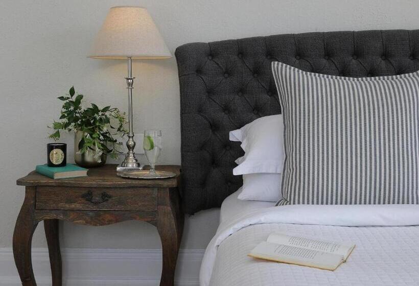 キングサイズベッドのスーペリアルーム, One Kensington Boutique