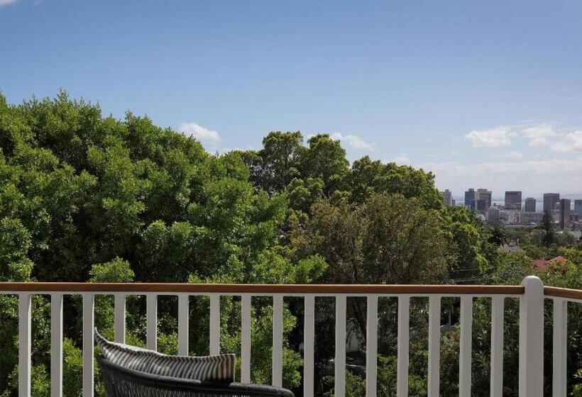 オーシャンビューデラックスルームバルコニー付き, One Kensington Boutique