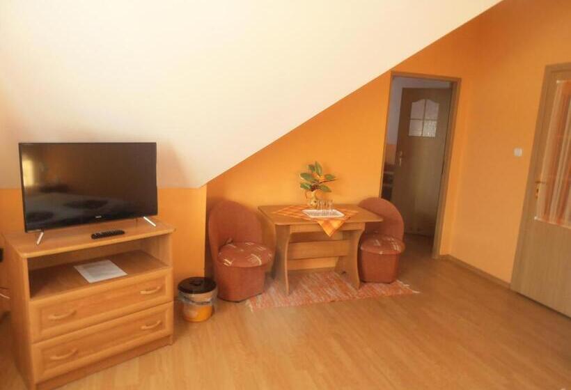 Четырехместный Номер Стандарт, Penzión Horec Iii