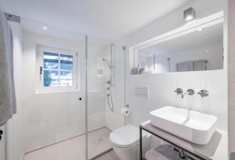 חדר סטנדרט, Sandbur Das Walserhaus