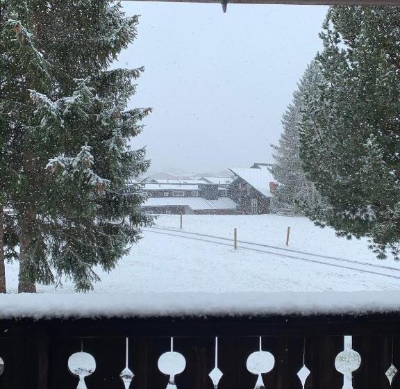 חדר סטנדרט יחיד עם מרפסת, Sandbur Das Walserhaus