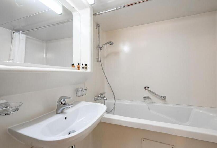 חדר סטנדרט יחיד עם מרפסת, Sandbur Das Walserhaus