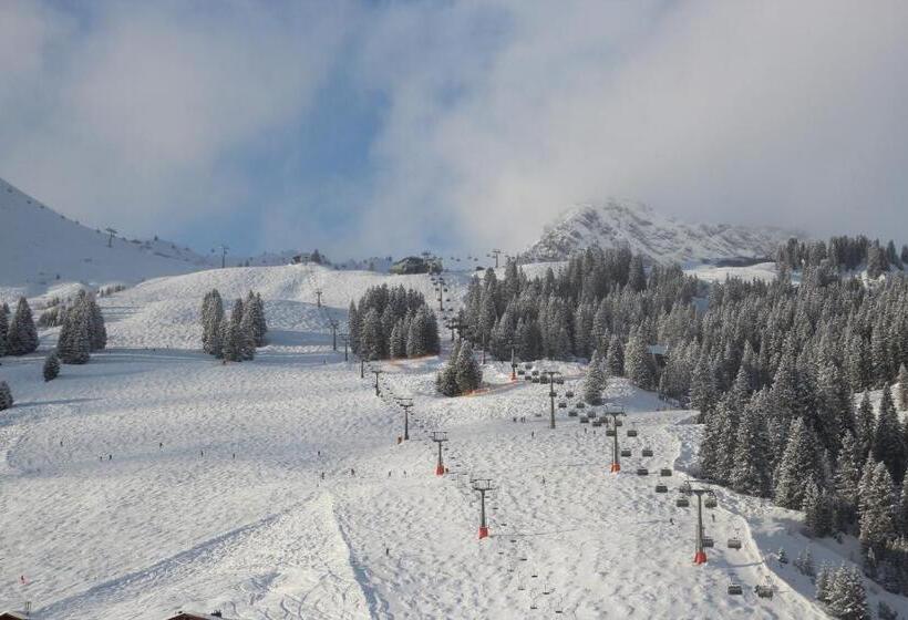 סוויטת ג'וניור נוף הרים, Sandbur Das Walserhaus