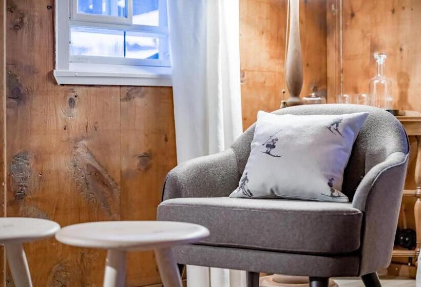 סוויטת ג'וניור נוף הרים, Sandbur Das Walserhaus