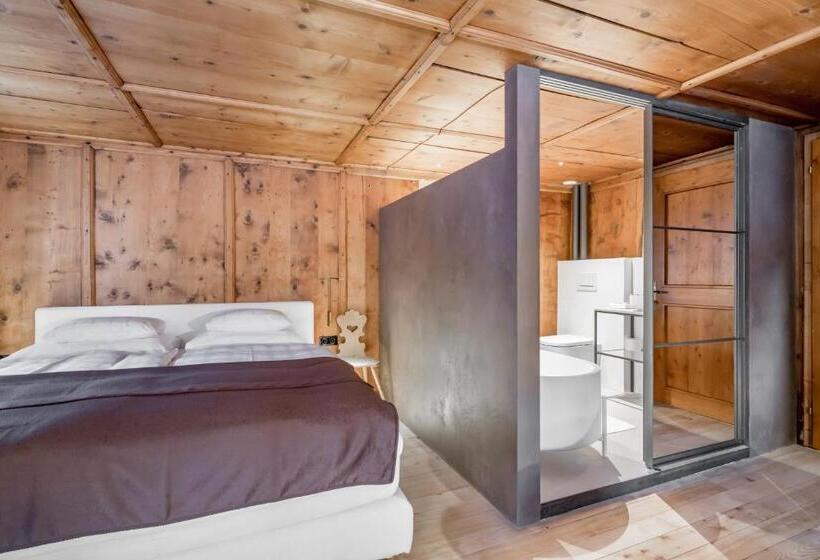 סוויטת ג'וניור נוף הרים, Sandbur Das Walserhaus