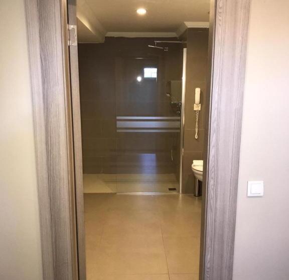 Семейный Номер Совместный Санузел, Grand Yazici Ski Hotel & Spa