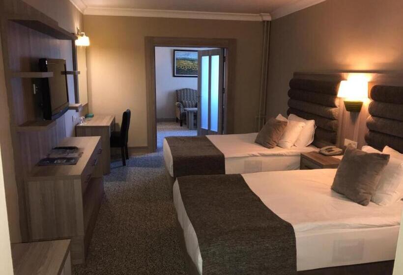 Семейный Номер Совместный Санузел, Grand Yazici Ski Hotel & Spa