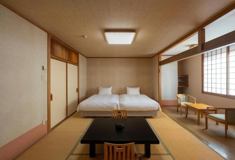 חדר סטנדרט, 層雲閣