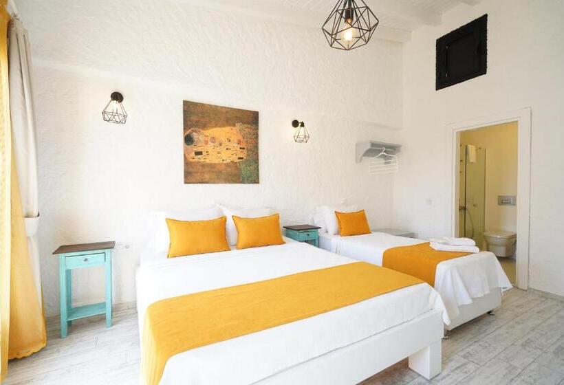 חדר דלוקס לשלושה, Portakal Cicegi Alaçatı