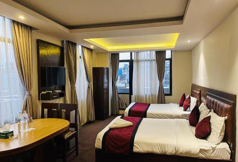 إستوديو قياسى, De Universal