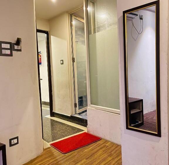 غرفة ديلوكس, De Universal