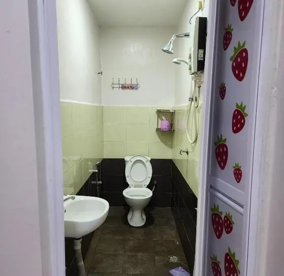 Habitación Cuádruple Estándar, Minshu