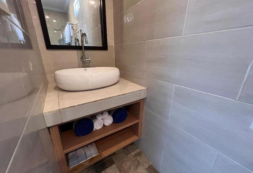 إستوديو قياسى, Grand Yuna Hotel Nusa Penida