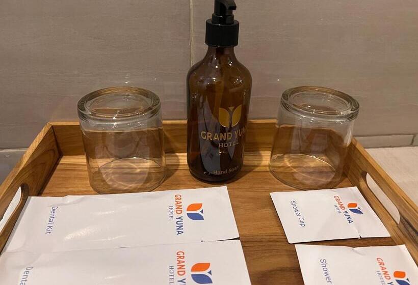 إستديو قياسى مطل على حمام السباحة, Grand Yuna Hotel Nusa Penida