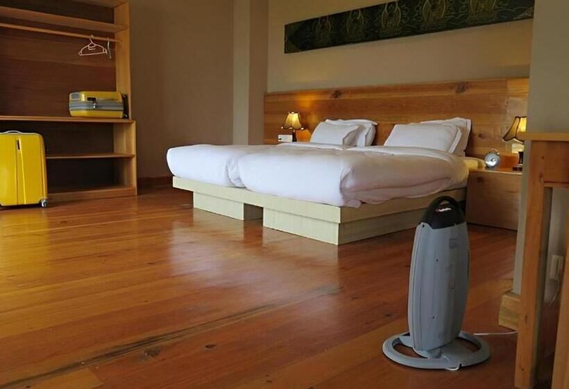 اتاق لوکس, Lobesa