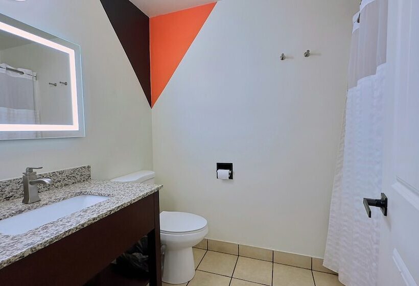Семейный Номер, City Center Motel
