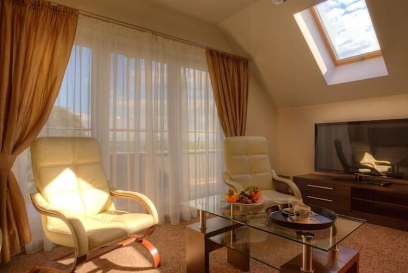 דירת חדר, 77 Restauracja Spa