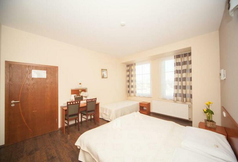 스탠다드 트리플 룸, Ada