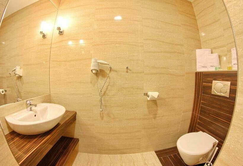 스탠다드 룸, Arkas