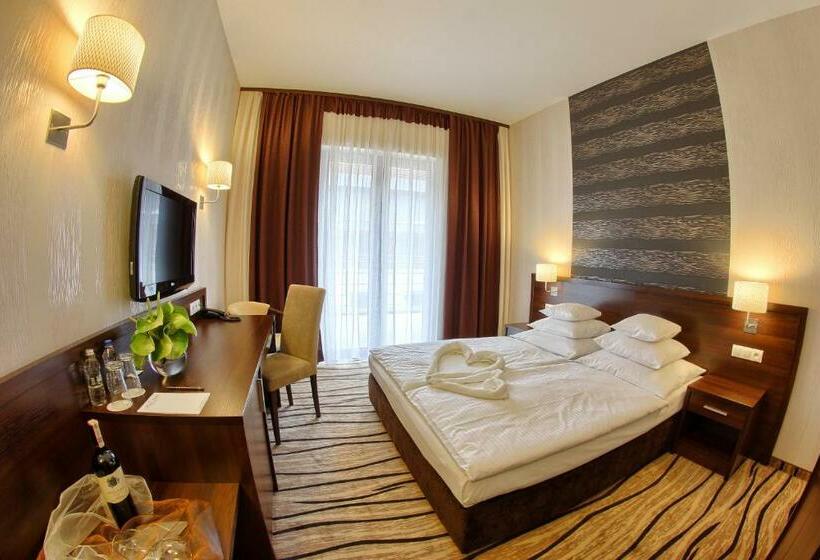 스탠다드 룸, Arkas