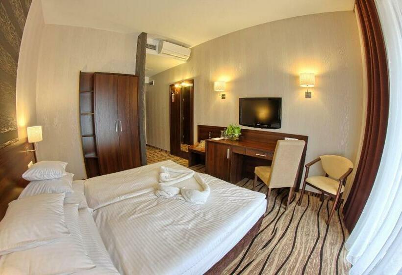 스탠다드 룸, Arkas