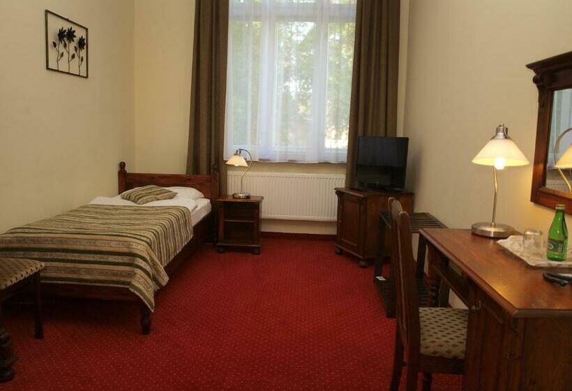 스탠다드 싱글 룸, Aslan