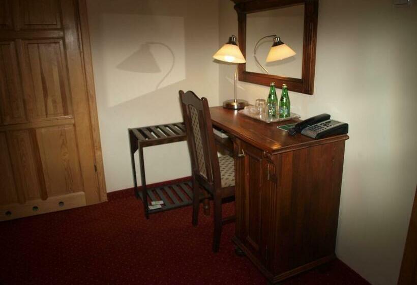 스탠다드 룸, Aslan