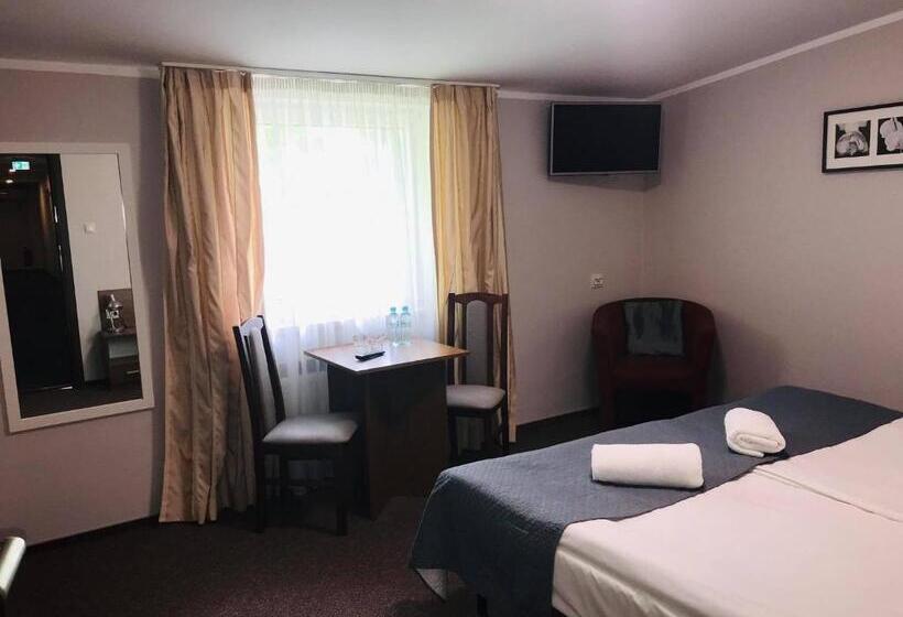 חדר סטנדרט, Astral